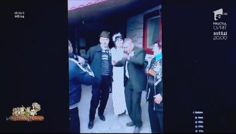 Smiley news - Neatza cu Răzvan și Dani. Nunta de bătrâni. Evenimentul a avut loc într-un sat din România