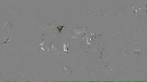 Două maşini au lovit violent o cisternă pentru transportul de combustibil GPL staţionată, după ce s-au ciocnit pe carosabil