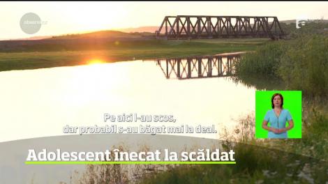 Un adolescent de 14 ani din Botoșani a fost scos aproape fără suflare de localnici, din râul unde venise să se bălăcească alături de câţiva prieteni