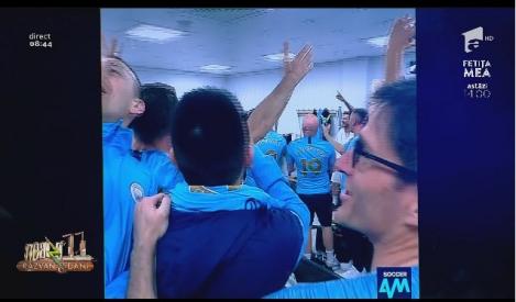 Smiley news - Neatza cu Răzvan și Dani. Cum au sărbătorit jucătorii de la Manchester City câștigarea campionatului