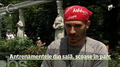 Pe ritmuri muzicale, 150 de antrenori de fitness au adus în Parcul Herăstrău din Capitală antrenamentele din sală