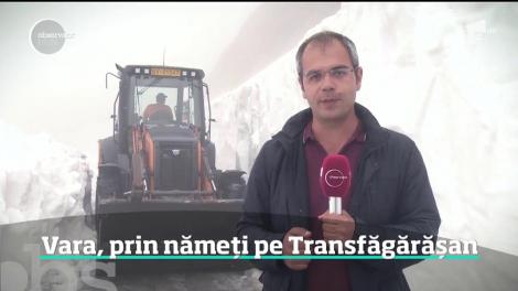 Calendaristic, suntem în plină vară, însă pe Transfăgărăşan zăpada este de cinci metri