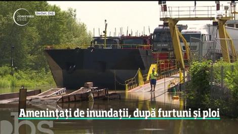 Furtunile puternice au răvăşit din nou de la un capăt în altul ţara