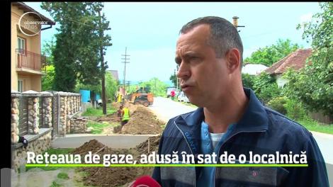 S-a luptat și a reușit să facă ce n-au putut autoritățile! Datorită unei femei, o comună din Argeș va trăi în condiții civilizate