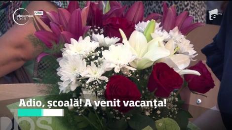Adio, şcoală! A venit vacanţa! Absolvenţii de liceu au devenit nostalgici