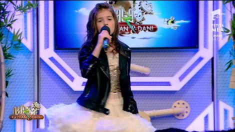 Neatza cu Răzvan şi Dani. Ana Maria Mărgean cântă piesa "Listen"