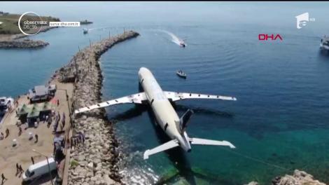 Avion de pasageri Airbus 330, scufundat în Turcia ca să atragă turiști