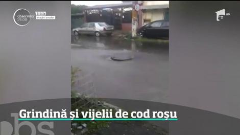 Fenomen neobișnuit în Bucegi. O perdea de apă s-a revărsat peste staţiunea Azuga