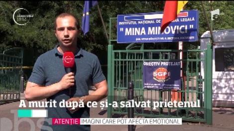 Un tânăr şi-a dat viaţa ca să-şi salveze prietenul mai mic de la înec! Cu ultimele puteri, a reuşit să-l împingă la mal, dar el nu a mai revenit la suprafaţă!