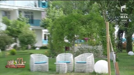 Neatza cu Răzvan și Dani. Dani Oțil a surprins-o, în ipostaze sexy, pe Gazela de Instagram: Vezi că ți s-a desfăcut costumul