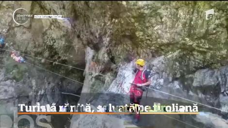 O turistă rănită grav a fost cu greu salvată dintr-un canion în apropiere de Barajul Vidraru