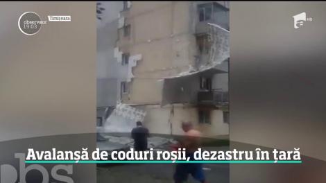 Avalanșă de coduri roșii în România. Vijeliile puternice au luat totul pe sus, iar oamenii au fost avertizaţi să caute adăpost