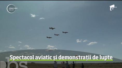 Show de excepţie la Baza Aeriană Boboc, din Buzău. Pe cer a fost spectacol aviatic, iar la sol s-au dus lupte