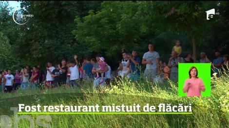 Incendiu violent în Piteşti. Un fost restaurant din oraş a ars ca o torţă, iar flăcările uriaşe au mistuit complet localul