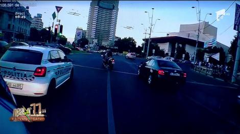 Smiley News - Neatza cu Răzvan și Dani. Halucinant! Un polițist se joacă pe telefon în timp ce prin fața lui o mașinină trece în viteză pe roșu