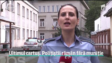 Poliţiştii primesc puteri sporite. Agenţii vor putea să încătuşeze mai uşor scandalagiii