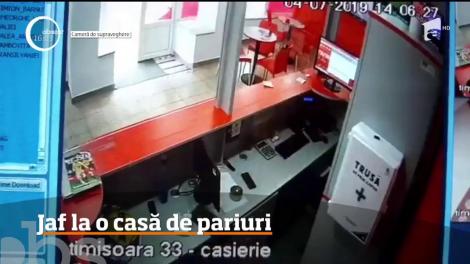 Jaf, ziua în amiaza mare, la o casă de pariuri din Timişoara!