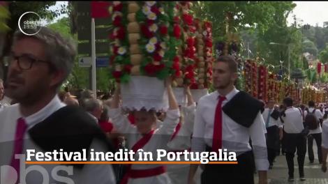 Un festival inedit a avut loc în Portugalia. Sute de femei au defilat cu coşuri uriaşe ornate cu flori pe străzile oraşului Tomar