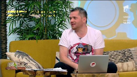 Fotbalistul Robert Lewandowski deschide sticlele de șampanie cu piciorul