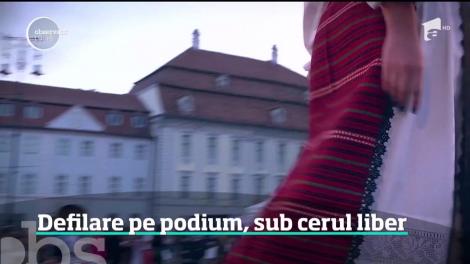 Podiumul de modă s-a mutat de la Paris la Sibiu. Designeri celebri şi-au prezentat cele mai noi colecţii