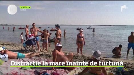 Distracție la mare înainte de furtună