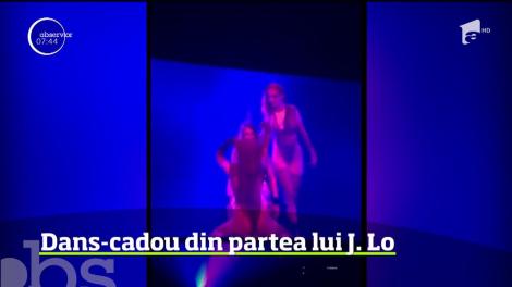 Jennifer Lopez şi una dintre vedetele echipei de fotbal feminin a Statelor Unite au oferit un spectacol fierbinte