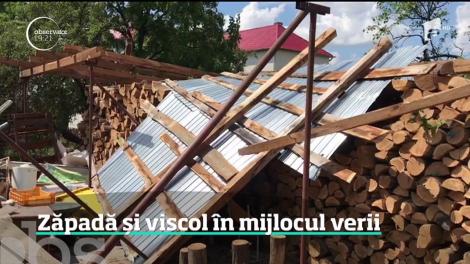 Viscol şi ninsore, în luna lui Cuptor! A nins puternic în Munţii Bucegi, pe vârful Omu