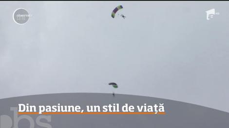 Din pasiune, un stil de viața. Parașutism de la 4.000 de metri înălţime!