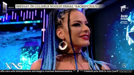 La mulți ani, Andreea Nicoleta Dinu! Frumoasa brunetă, sărbătorită de colegii emisiunii Xtra Night Show