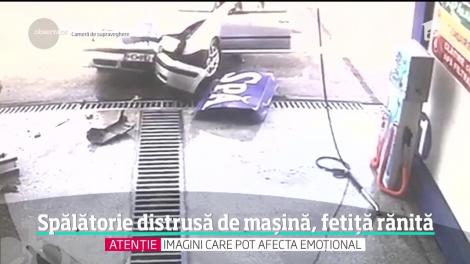 Accident teribil în Petroşani! O spălătorie a fost distrusă de o mașină