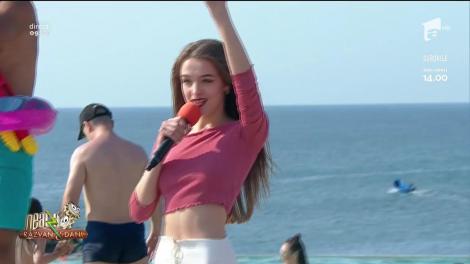 Viorellya  cântă, la Neatza cu Răzvan și Dani, melodia Ms. Saxobeat