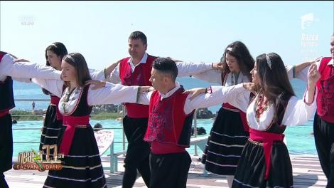 Ansamblul Comunităţii Elene Elpis din Constanţa a dansat pe ritmuri greceşti la Neatza
