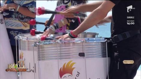 Premieră la Neatza cu Răzvan şi Dani! Elena Ionescu şi Superchill cântă piesa "Yolanda"