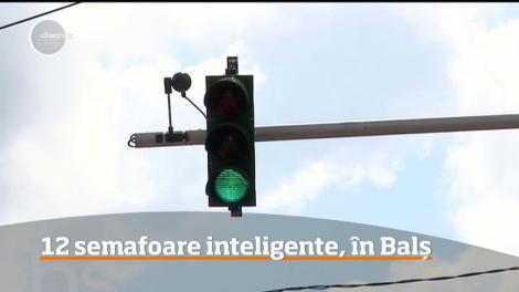 12 semafoare au fost plasate în puncte cheie ale oraşului Balş, pentru rezolvarea blocajelor pe străzi