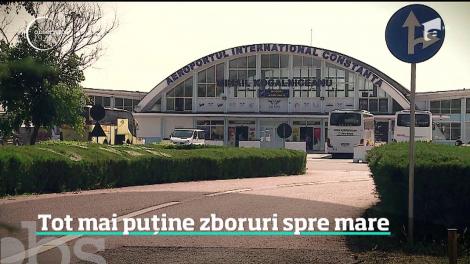 Tot mai puține zboruri spre litoral
