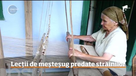 Meşteşugul ţărănesc al prelucrării cânepii, atent studiat de specialişti străini într-un sătuc din Apuseni, la Hărţăgani