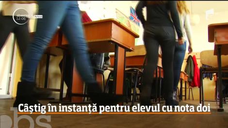 Elevul din Buzău, care a luat nota doi la purtare pentru o postare ironică la adresa profesoarei, a avut câştig de cauză în instanţa