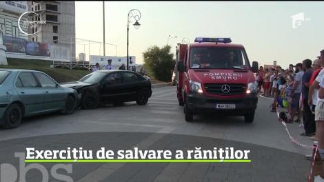 Exercițiu de salvare a răniților pe faleza din Constanţa