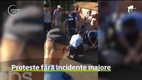 20.000 de oameni au scandat în Piaţa Victoriei, împotriva Guvernului. Patru tineri au fost reţinuţi