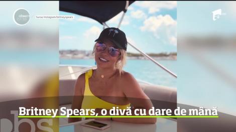 Britney Spears, o divă cu dare de mână