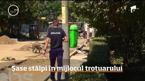 Imagini tragi-comice în Piteşti! Stâlpi mijlocul trotuarului!