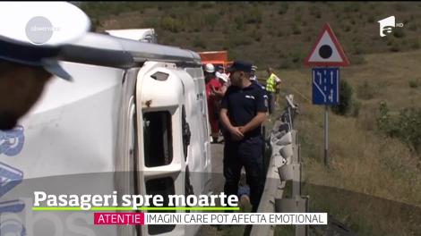 Doi oameni au murit şi 11 au ajuns la spital, după un accident care a declanşat planul roşu de intervenţie pe o şosea din Dolj