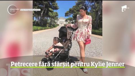 Petrecere fără sfârșit pentru Kylie Jenner