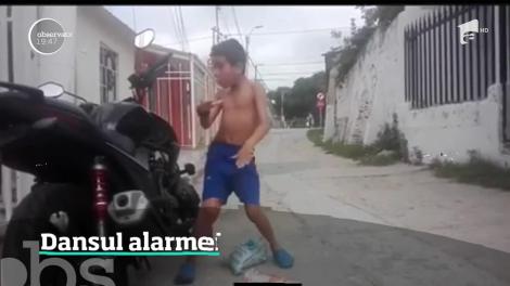 Alarma de motocicletă, o jucărie extrem de amuzantă. Dansul unui copil fac ocolul internetului