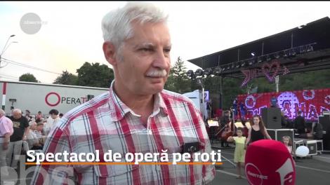 Spectacol uimitor la poalele Cetăţii Deva. O piesă de operă a fost pusă în scenă într-un mod inedit