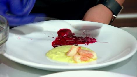 Chefi la cuţite. Claudiu Pascariu, bucătarul care a lansat un nou concept: cooking-bro. Chef Cătălin Scărlătescu: "Farfuria ta e de trei dimensiuni"