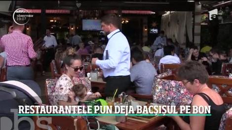 Unii patroni din România au inclus singuri o taxă de servicii pe nota de plată