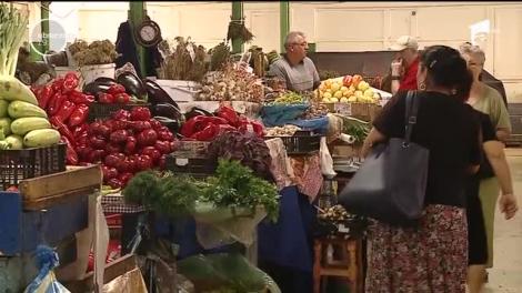 După ce şi-au făcut vacanţa în Bulgaria, mulţi români trec din nou graniţa la vecini pentru legume mai ieftine