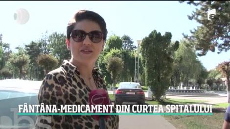 Fântâna-medicament din curtea Spitalului Judeţean Suceava. Locul a devenit un obiectiv turistic în oraş