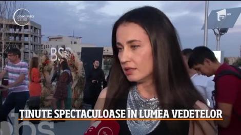 Vedetele și-au etalat ținutele spectaculoase la un super party din Capitală - VIDEO